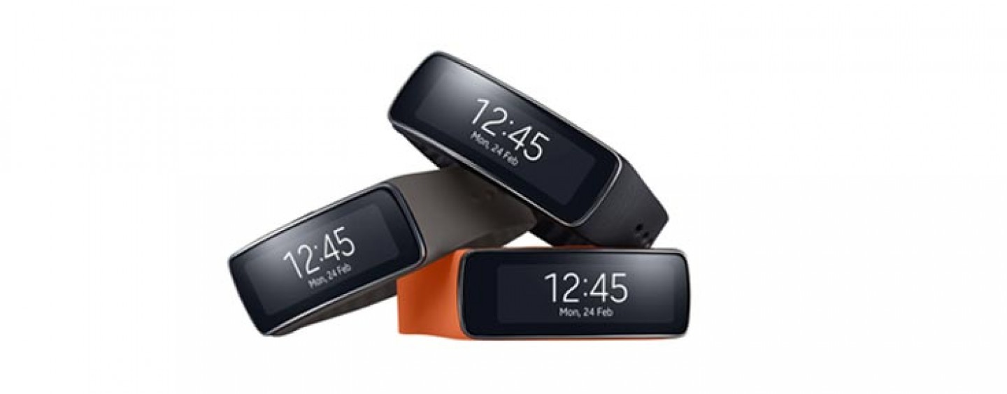 Samsung Gear Fit: A Combination of a Fitness Band and a Smartwatch